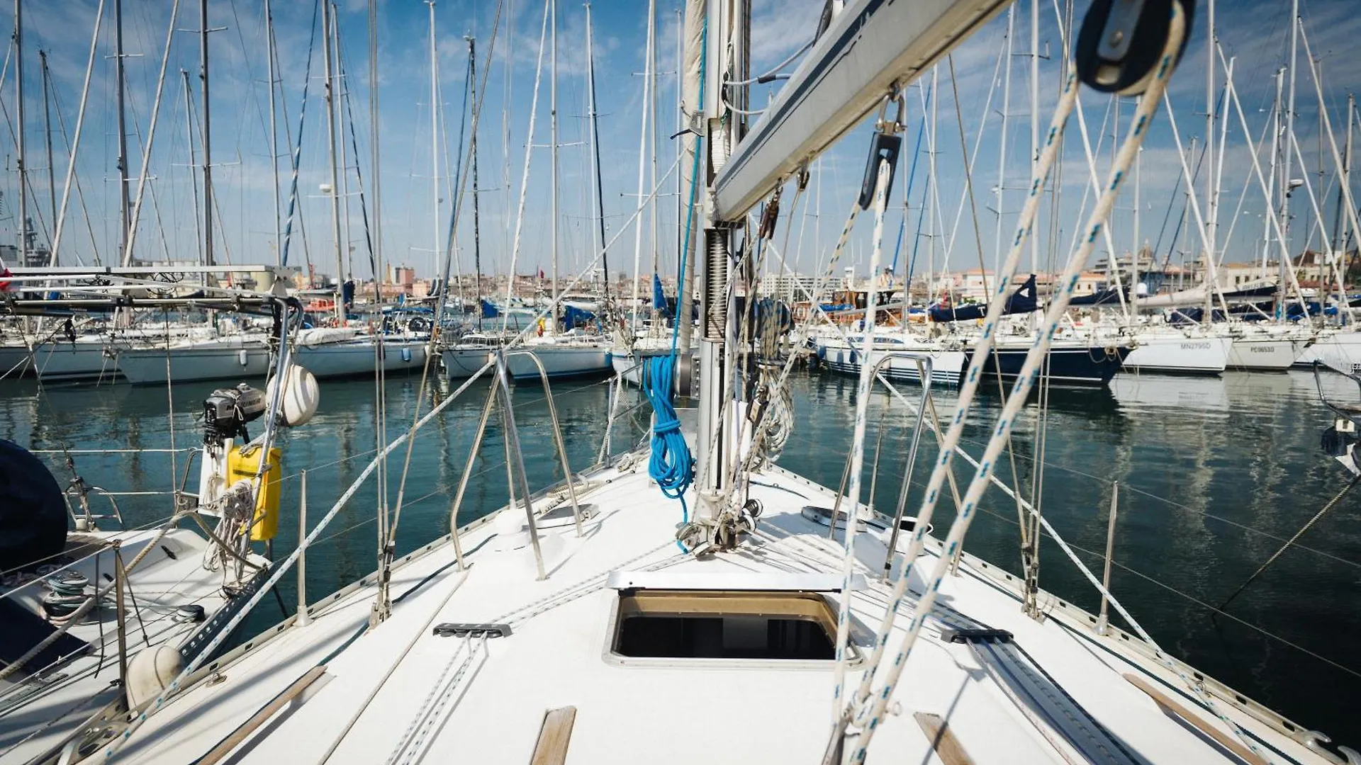 Sleep In Boat Hotel Catania Botel