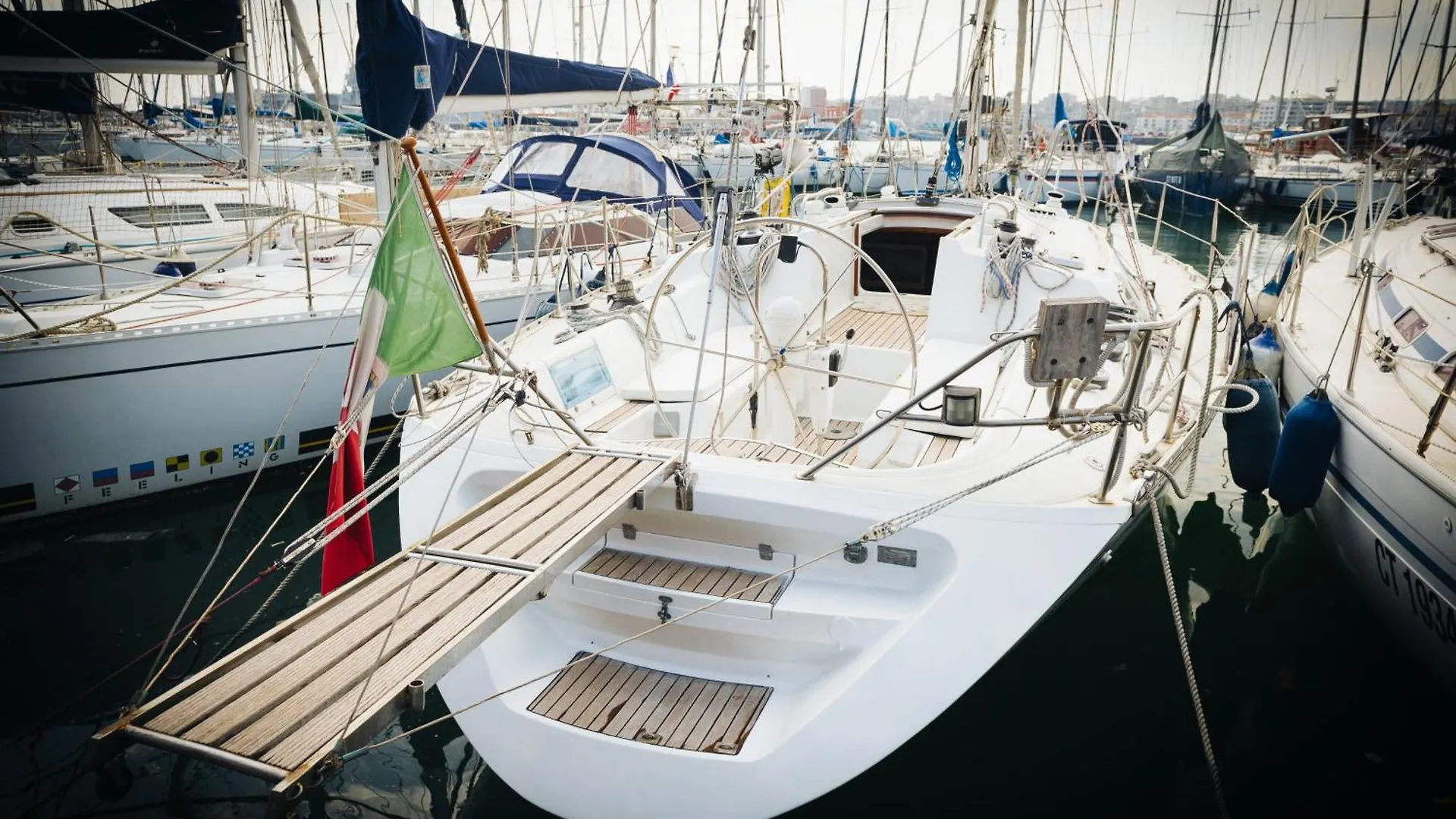 Sleep In Boat Hotel Catania